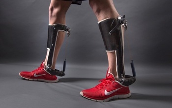 exoskeleton ช่วยเดินแบบไม่ง้อมอเตอร์ ไม่ต้องพึ่งพาแบต